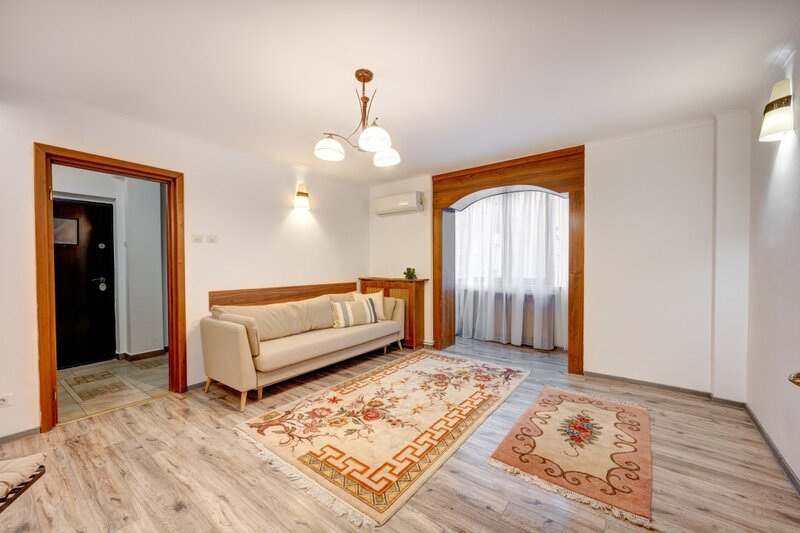 Piata Kogalniceanu, apartament 2 camere, locuinta sau birou,