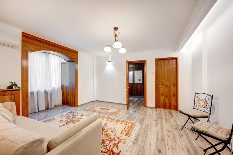 Piata Kogalniceanu, apartament 2 camere, locuinta sau birou,