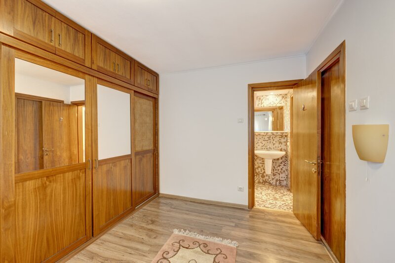 Piata Kogalniceanu, apartament 2 camere, locuinta sau birou,